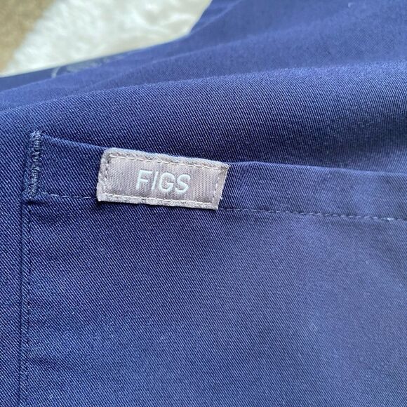Figs Technical Collection Scrub Top Blue Vneck Womens Size XS - Picture 4 of 7